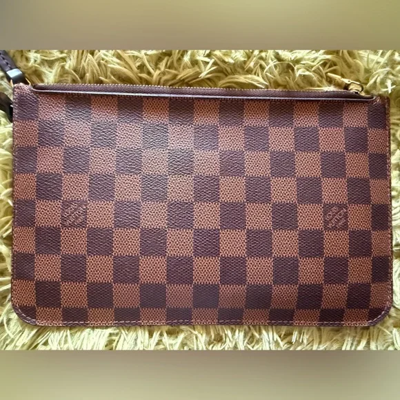 Louis Vuitton Damier Neverfull POUCH ONLY - Picture 2 of 13
